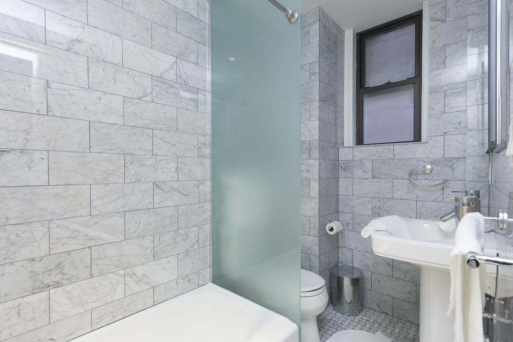 5Th Ave Suites New York Room photo