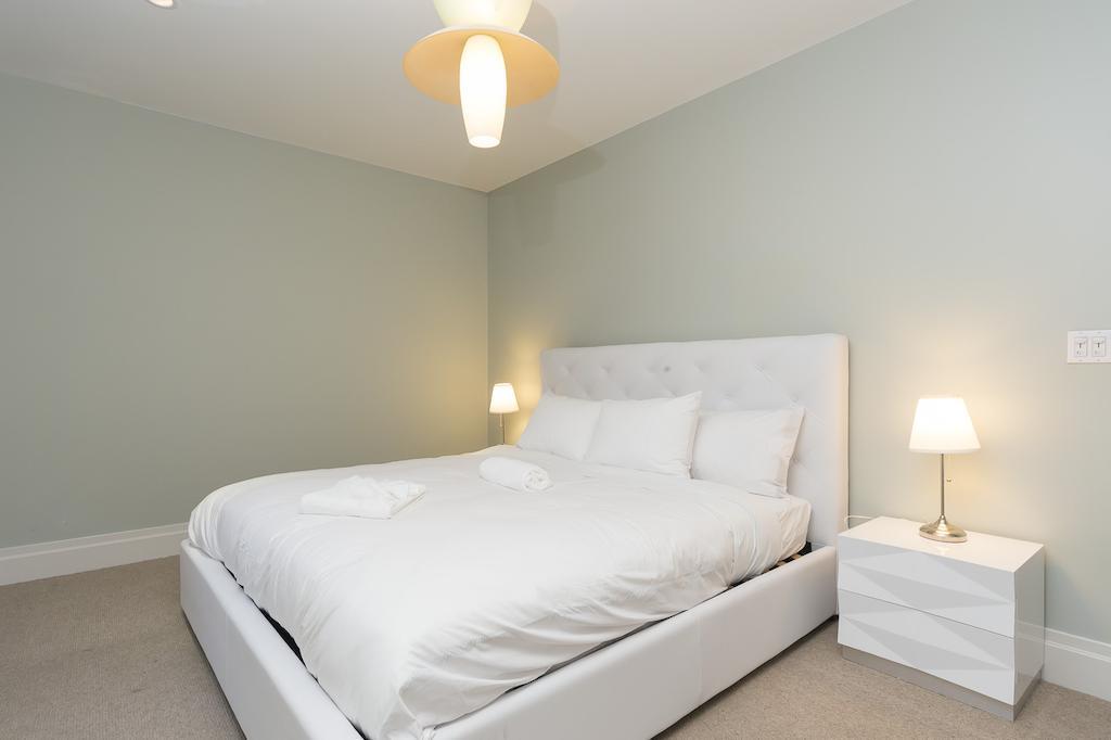 5Th Ave Suites New York Room photo